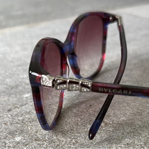 BVLGARI 8152B 5339/8H Serpenti Blue/Red Fantasy Women\'s Sunglasses main image 4